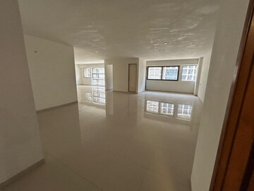 Room in  Office Space at Synthesis The First, Vastrapur – for Rent