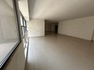 Room in  Office Space at Synthesis The First, Vastrapur – for Rent