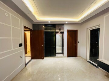 Master Bedroom in 4 BHK Builder Floor at Sector 42 – for Sale