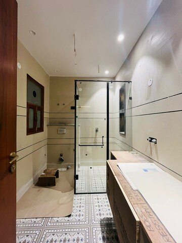 Attached Bathroom in 4 BHK Builder Floor at Sector 42 – for Sale