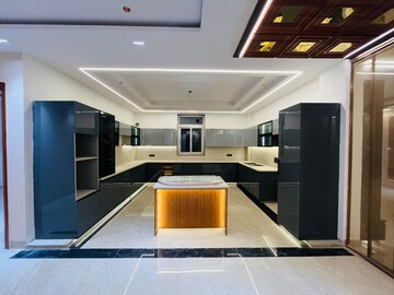 Kitchen in 4 BHK Builder Floor at Sector 42 – for Sale