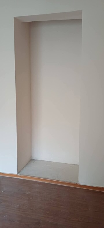 Room in 2 BHK Apartment at Amrapali Golf Homes, Sector 4, Greater Noida – for Sale