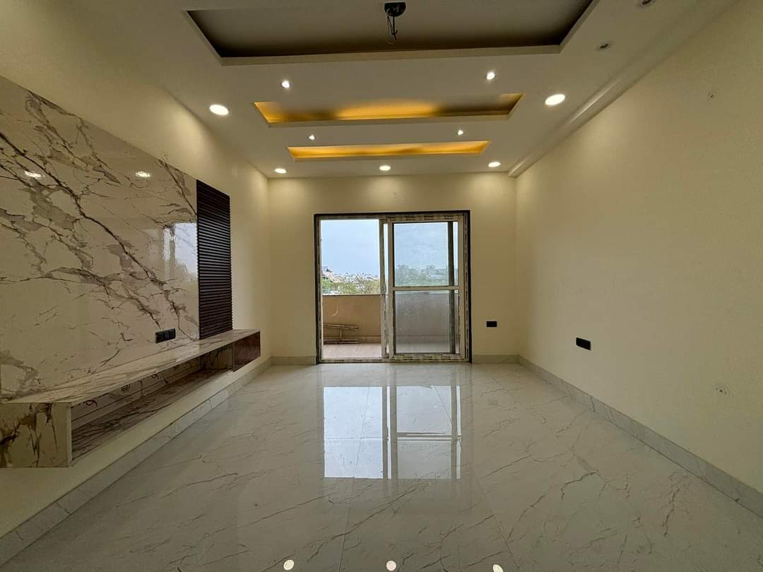 5 BHK + Extra Room Builder Floor For Sale in 5bhk Builder Floor 