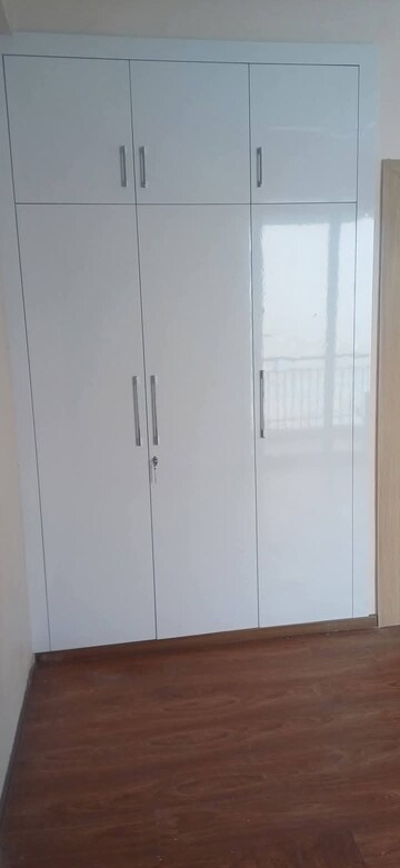 Building Lobby in 3 BHK Apartment at Amrapali Golf Homes, Sector 4, Greater Noida – for Sale