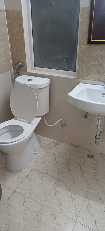 Bathroom in 3 BHK Apartment at Amrapali Golf Homes, Sector 4, Greater Noida – for Sale