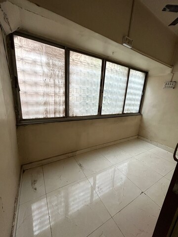 Room in 1.5 BHK Apartment at Bhawani Peth – for Sale