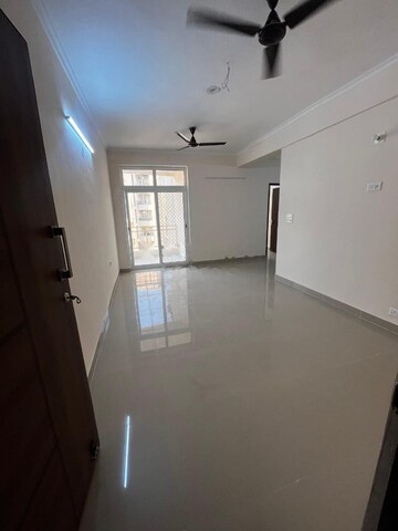 Room in 3 BHK Apartment at Shapoorji Pallonji Joyville Gurgaon, Sector 102 – for Rent