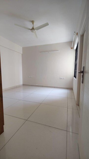 Room in 2 BHK Apartment at Mahaveer Celesse, Hunasamaranahalli – for Rent