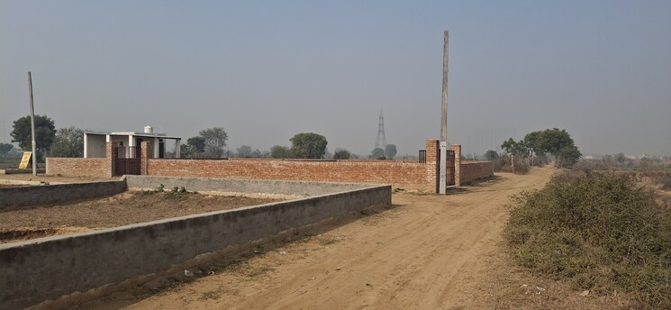 undefined, upsidc site b  100 Sq.Yd. Plot In Upsidc Site B Greater Noida 8107528