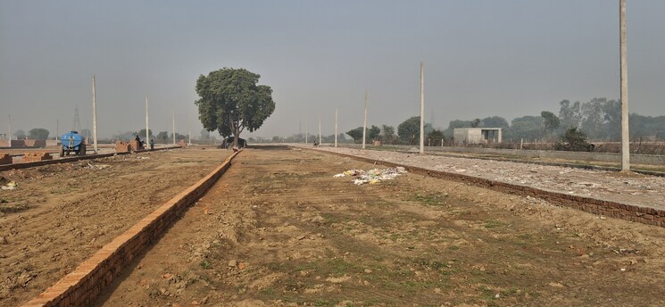 undefined, upsidc site b  100 Sq.Yd. Plot In Upsidc Site B Greater Noida 8107543