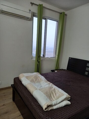 2 BHK Apartment For Rent in Experion The Heart Song, Sector 108