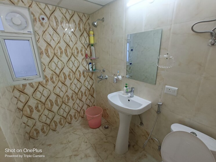Bathroom, mahagun-myra 2 Bedroom 935 Sq.Ft. Apartment In Gaur City 1 Greater Noida 8107589