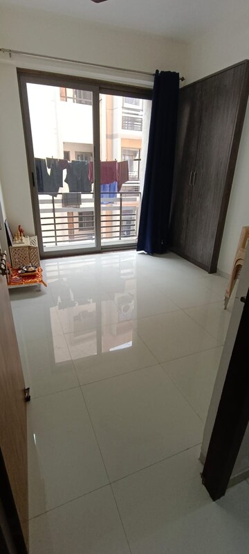 Room in 3 BHK Apartment at Kadi – for Sale
