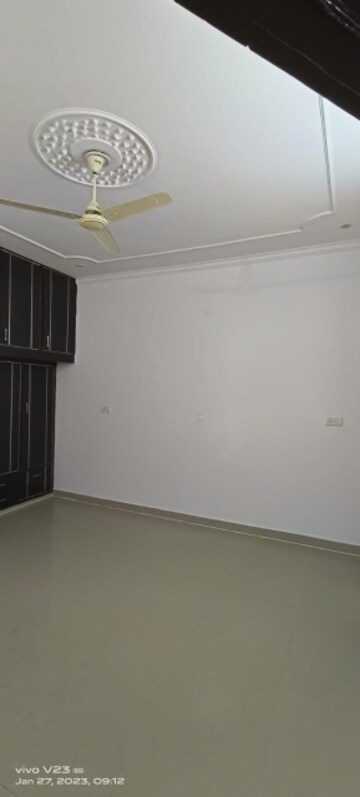 Room in 3 BHK Builder Floor at Sahastradhara Road – for Rent