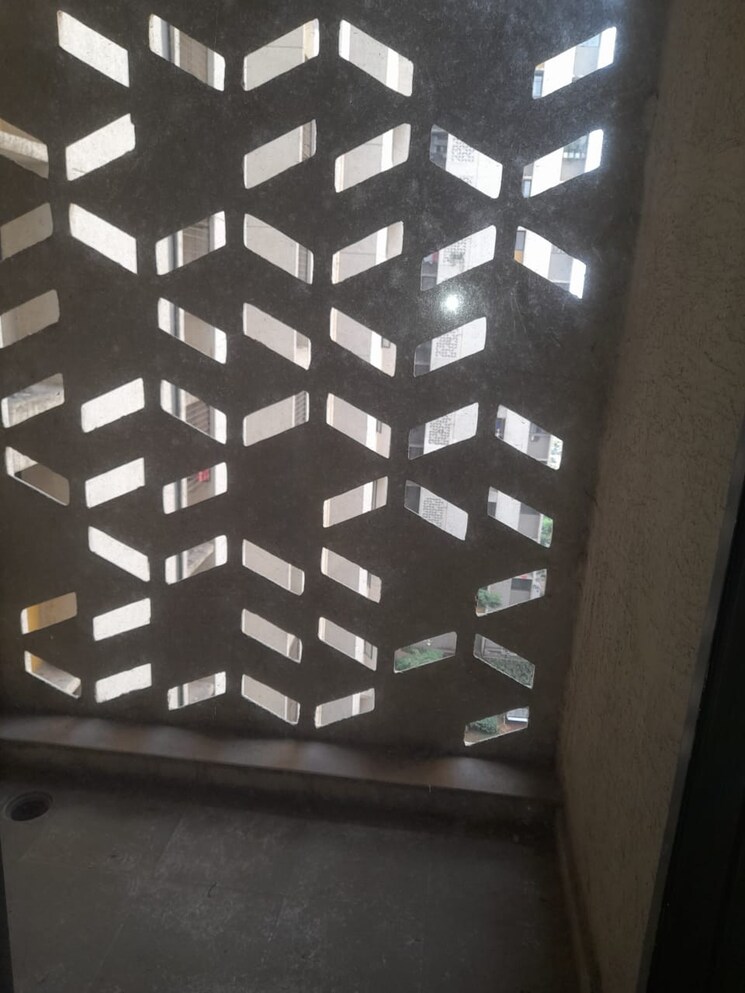  Parking, lodha-palava-city 2 Bedroom 640 Sq.Ft. Apartment In Dombivli East Thane 8107718