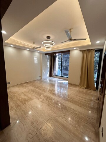 Room in 3 BHK Builder Floor at Ansal Sushant Lok I, Sector 43 – for Rent