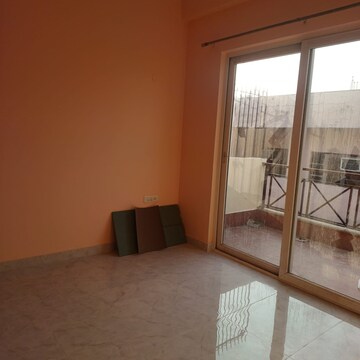 Room in 2 BHK Builder Floor at Ansal Sushant Lok I, Sector 43 – for Rent