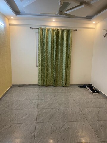 Bedroom in 2 BHK Builder Floor at Sahastradhara Road – for Rent