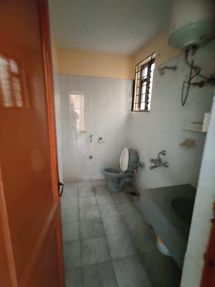 Bathroom, pai layout 3 Bedroom 1800 Sq.Ft. Apartment In Pai Layout Bangalore 8107827