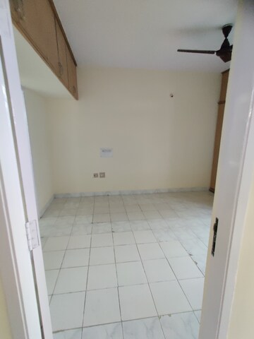 Room in 2 BHK Apartment at Pai Layout – for Rent