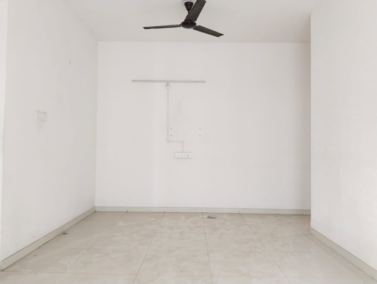 1.5 BHK + Extra Room Apartment For Sale in Marathon Nexzone