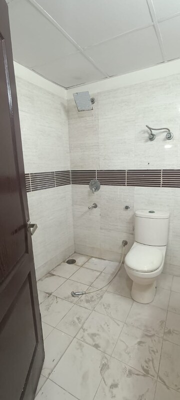 Bathroom in 3 BHK Apartment at Amrapali Platinum, Sector 119 – for Rent