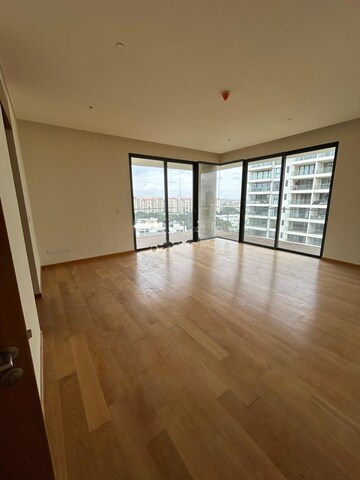 Room in 3.5 BHK Apartment at Embassy Lake Terrace, Hebbal – for Rent