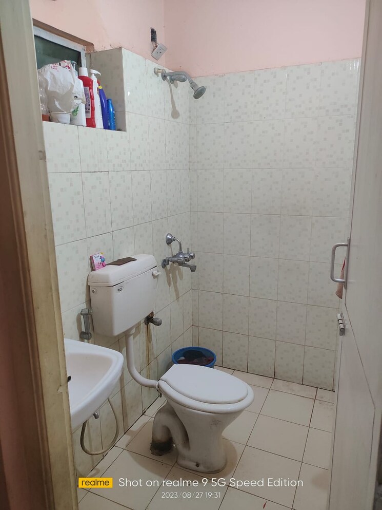 Bathroom, godrej-prakriti-phase-2 2 Bedroom 929 Sq.Ft. Apartment In Bt Road Kolkata 8107946