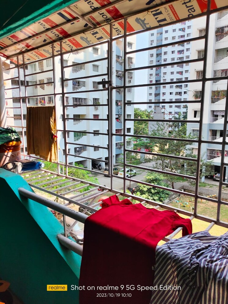 Balcony, godrej-prakriti-phase-2 2 Bedroom 929 Sq.Ft. Apartment In Bt Road Kolkata 8107946