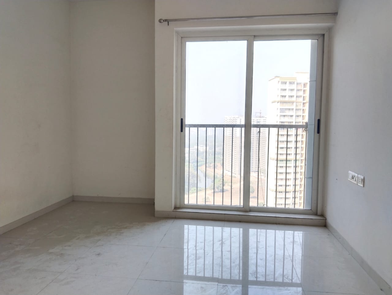 1.5 BHK + Extra Room Apartment For Sale in Marathon Nexzone