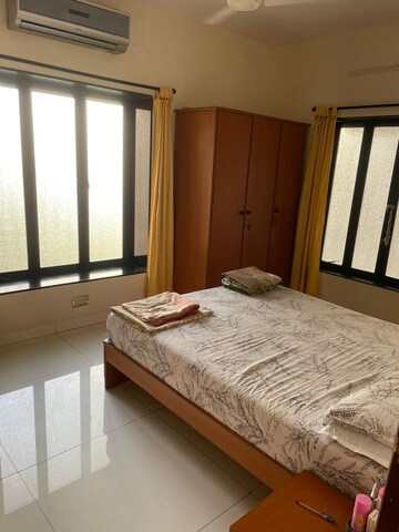 Bedroom in 2 BHK Apartment at Bandra West – for Rent