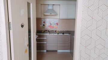 Bathroom in 3 BHK Apartment at Conscient Heritage Max, Sector 102 – for Rent