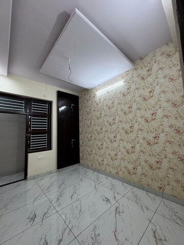 Room in 3 BHK Villa at Kalwar Road – for Sale