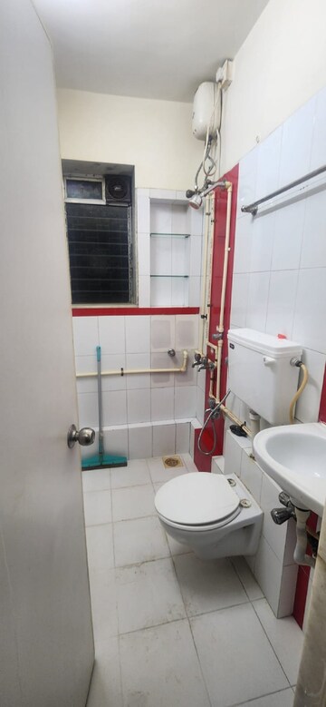 Bathroom in 1.5 BHK Apartment at Santacruz West – for Rent