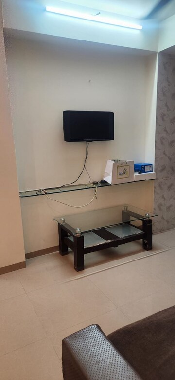 Team Area in 1.5 BHK Apartment at Santacruz West – for Rent