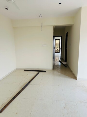 Room in 2 BHK Apartment at Kukreja Geetanjali, Chembur – for Rent