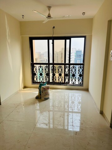 Room in 2 BHK Apartment at Kukreja Geetanjali, Chembur – for Rent