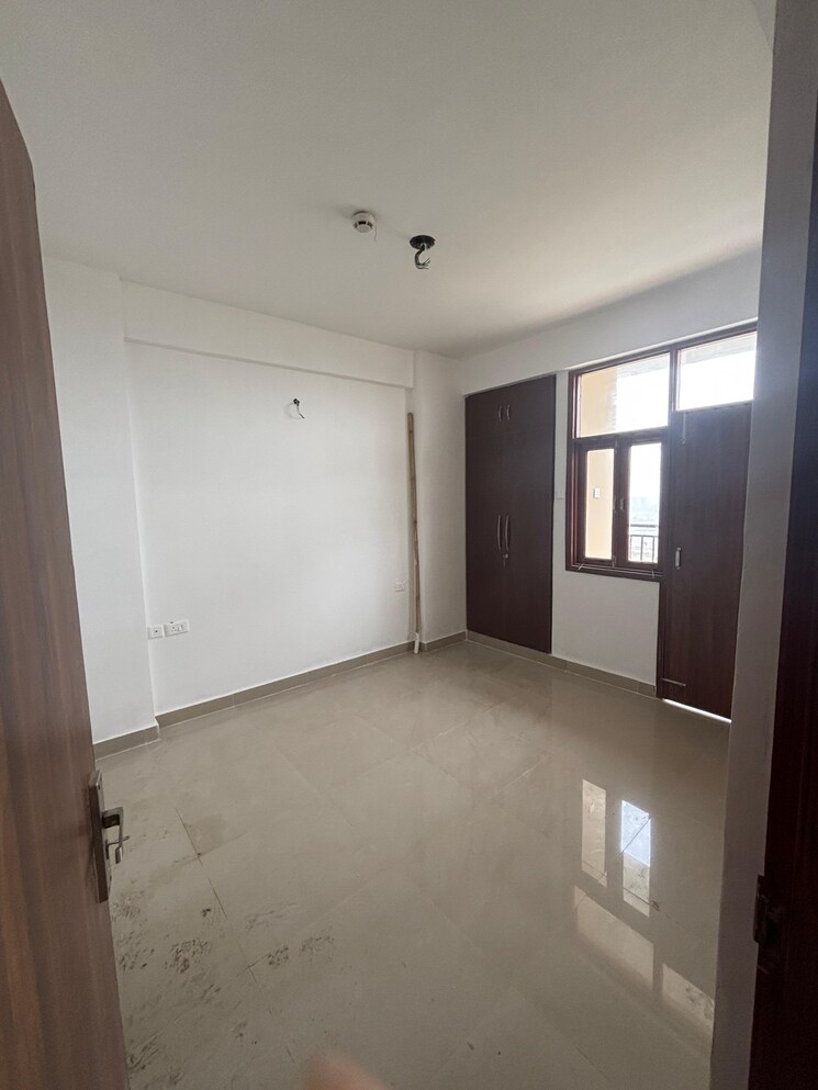 Room, sanchar-nest-palm-heights 4 Bedroom 3200 Sq.Ft. Apartment In Wave City Ghaziabad 8108164