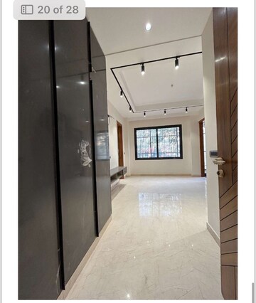 Building Lobby in 3 BHK Builder Floor at Ansal Sushant Lok I, Sector 43 – for Rent