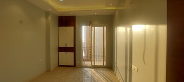 Room in 3 BHK Apartment at Maxblis Grand Kingston, Sector 75 – for Rent