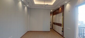 Room in 3 BHK Apartment at Maxblis Grand Kingston, Sector 75 – for Rent