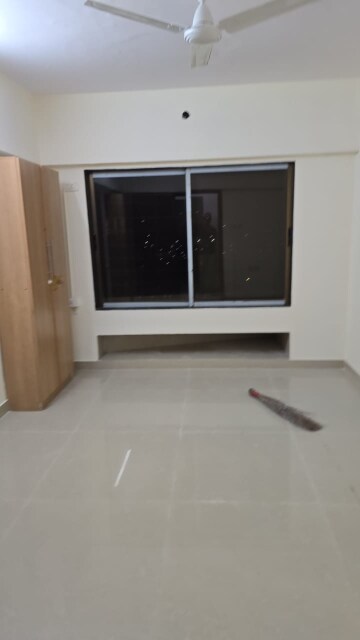 Room in 2 BHK Apartment at Ivory Towers CHS LTD, Wadala – for Rent