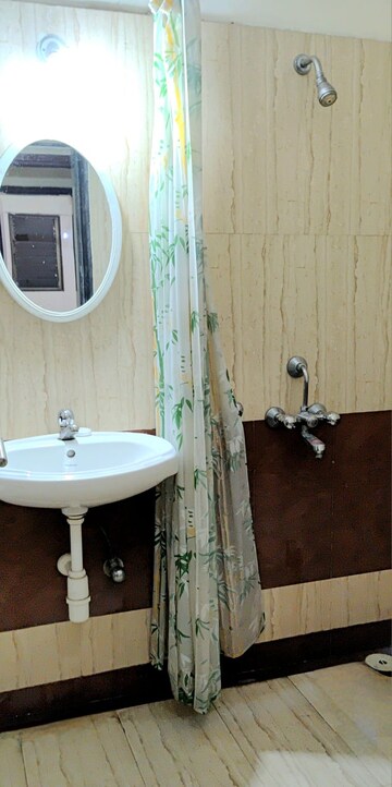 Bathroom in 4 BHK Apartment at Kabra Hyde Park, Manpada – for Rent