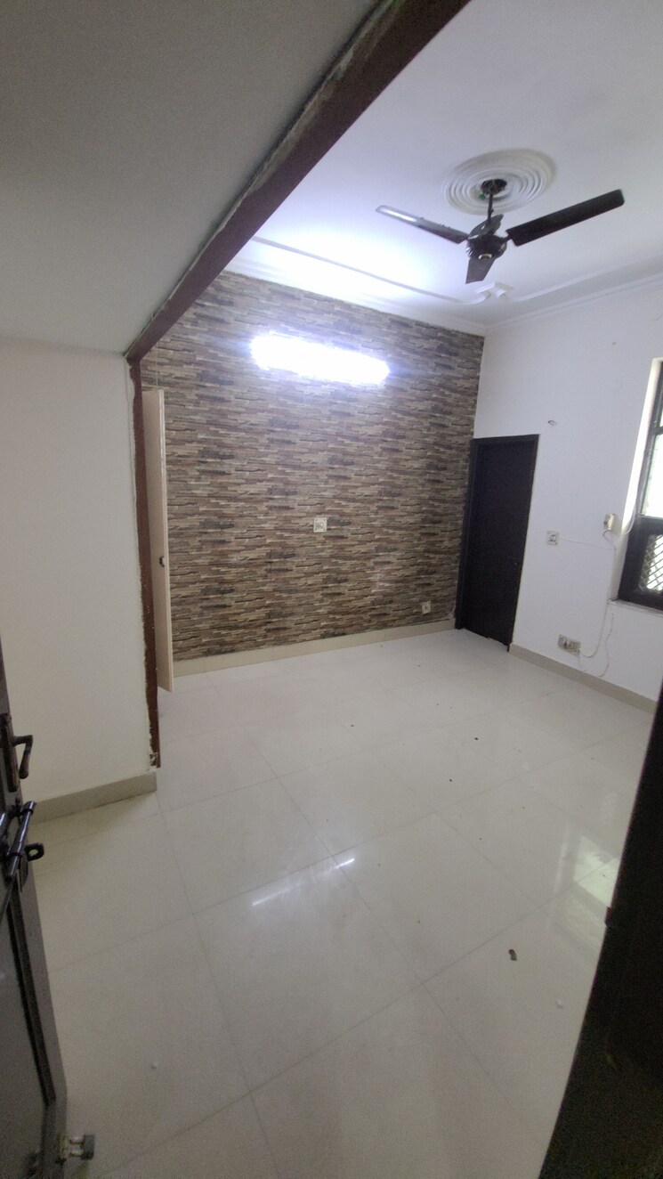 Room, sector 46 4 Bedroom 160 Sq.Yd. Independent House In Sector 46 Faridabad 8108259