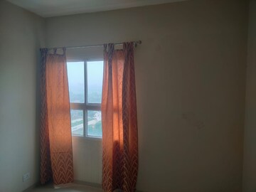 Room in 2 BHK Apartment at Adani Aangan, Sector 89a – for Rent