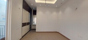 Room in 3 BHK Apartment at Maxblis Grand Wellington, Sector 75 – for Rent