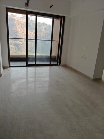 Room in 2 BHK Apartment at Kanakia Silicon Valley, Powai – for Rent