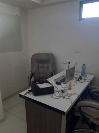 Commercial Office Space 1930 Sq.Ft. For Rent in Thaltej Ahmedabad  8108294