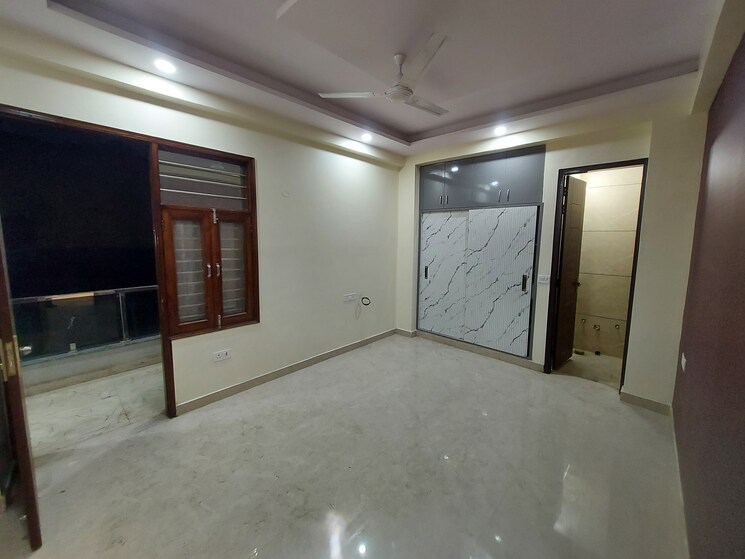 Room, ganesh puri 3 Bedroom 120 Sq.Yd. Builder Floor In Ganesh Puri Ghaziabad 8108407