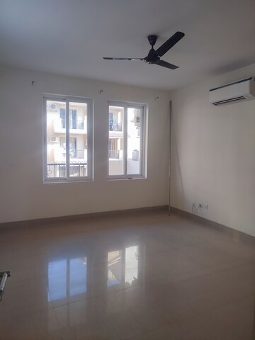 Building Lobby in 3 BHK Apartment at Emaar Emerald Floors Premier, Sector 65 – for Rent